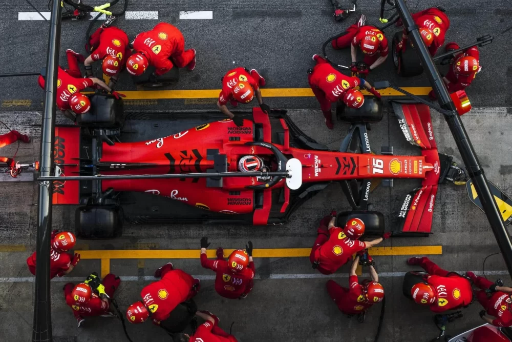 Pit Stop Nedir? Formula 1 Yarışlarının Kritik Anları